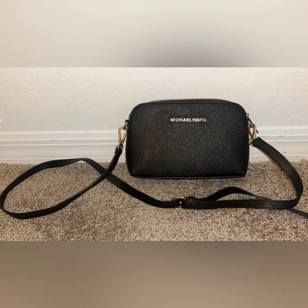 Michael Kors black mini side purse - Picture 1 of 2